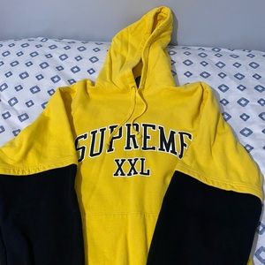 Supreme Hoodie